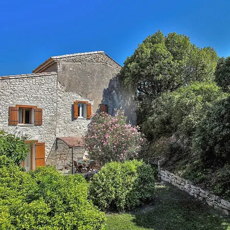 Tatil Evi 2 Bedroom Beautiful In St Didier Saint Didier (Vaucluse)